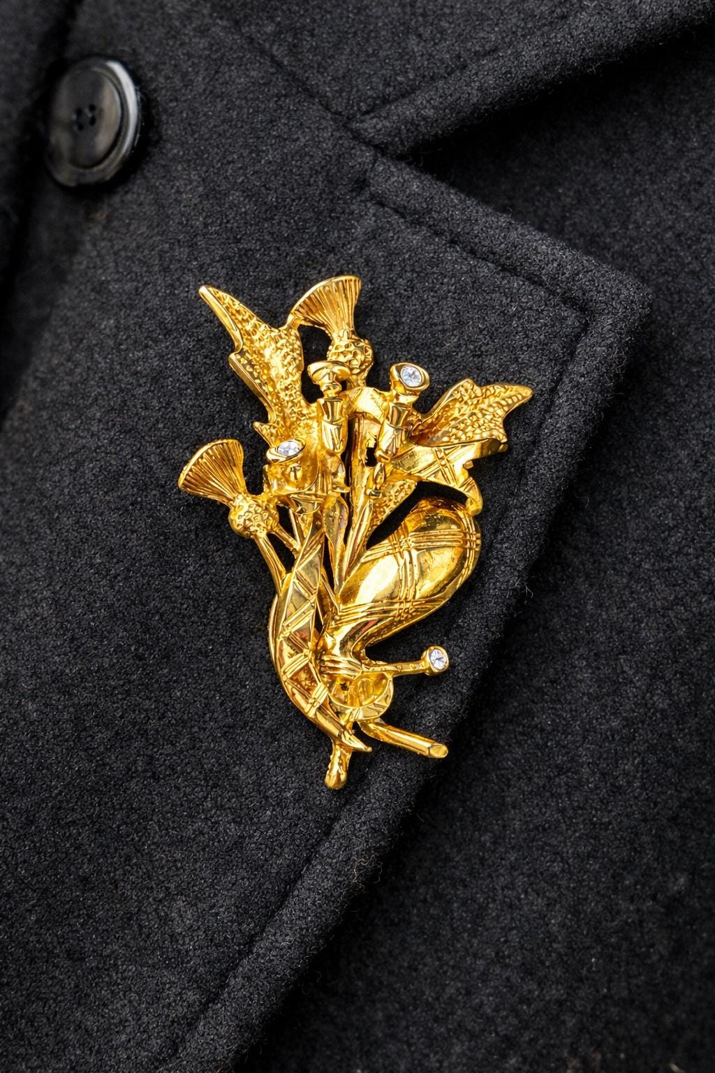 Vintage Gold Thistle Brooch Rhinestone Scottish Thistle Pin Gold Tone Floral Brooch Vintage Costume Jewelry Gift for Her