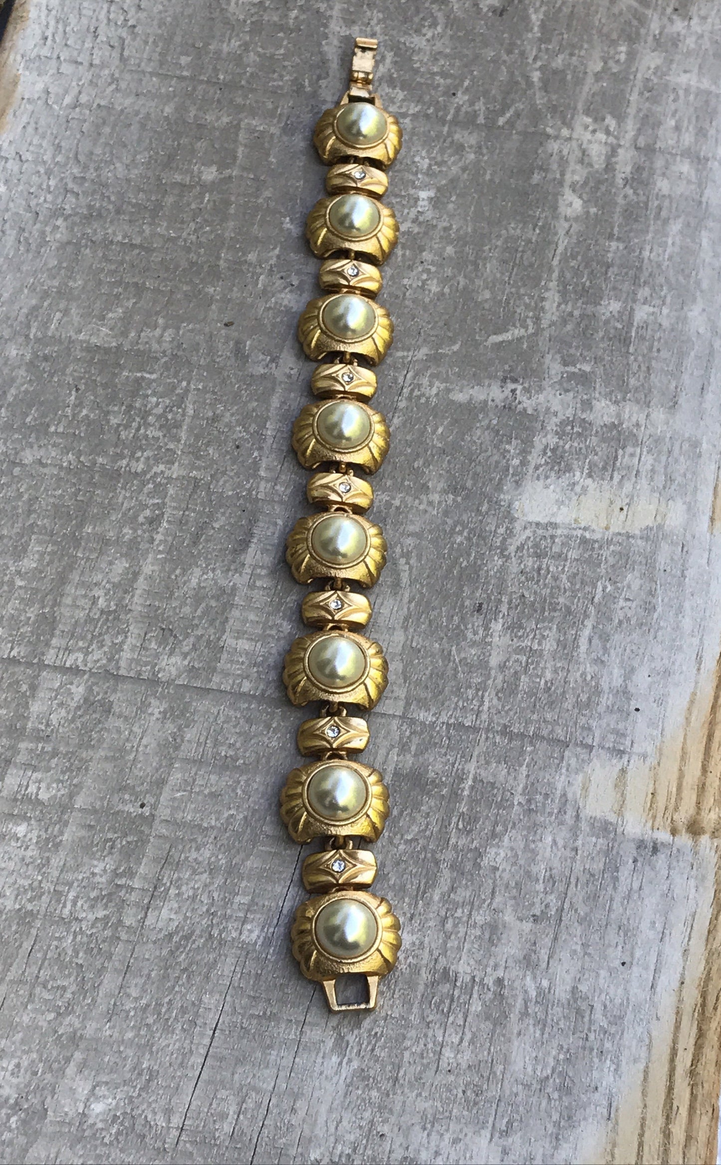 Stunning vintage panel link faux pearl goldtone bracelet