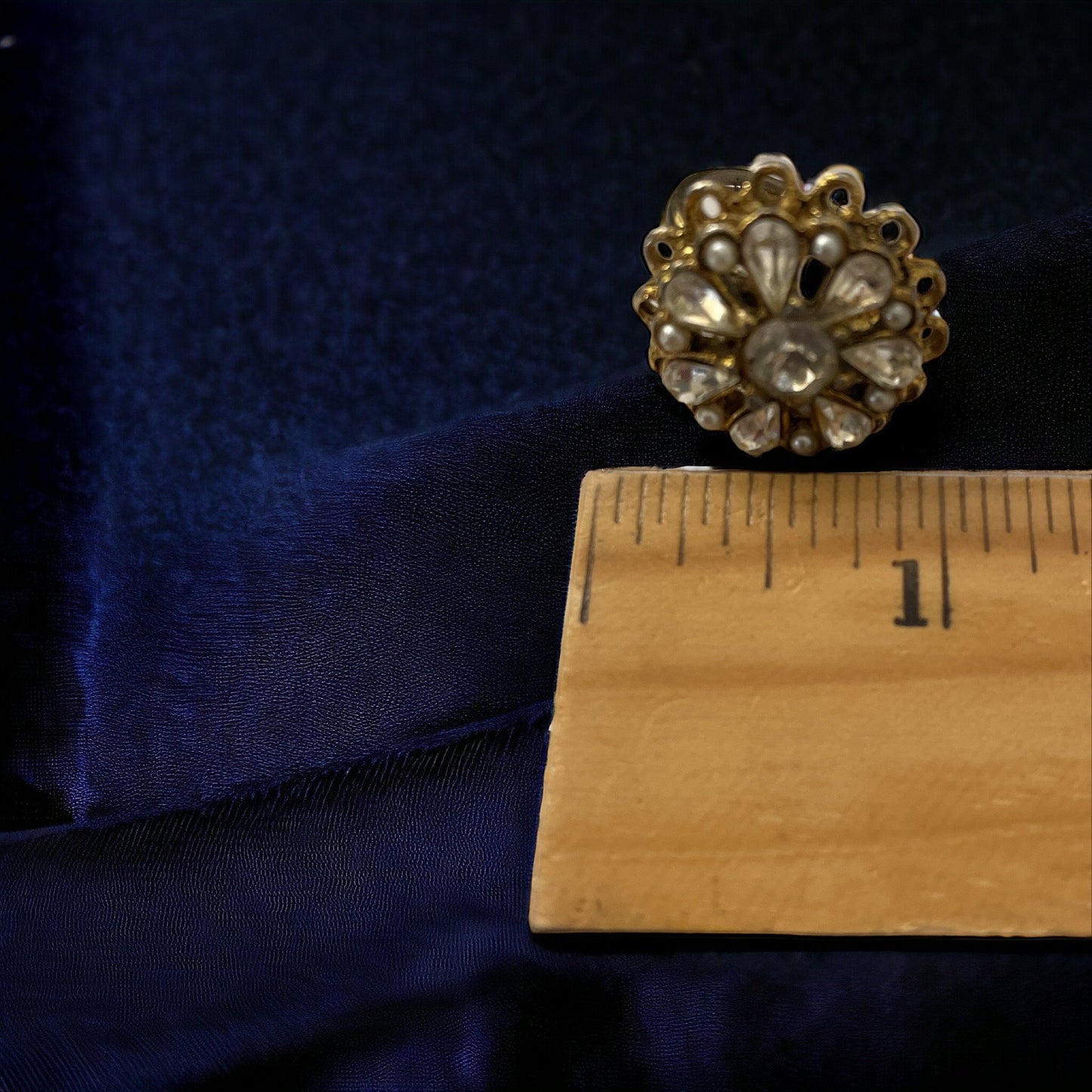Beautiful and unique vintage ring - rhinestone teardrops and faux baby pearls - adjustable