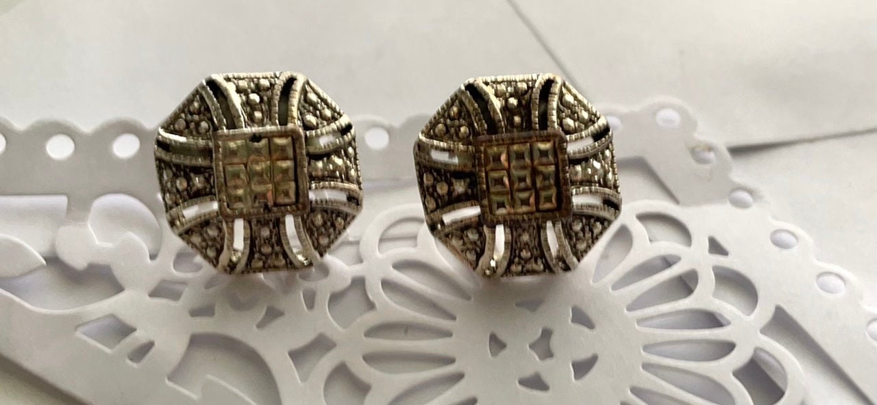 Beautiful marcasite stud earrings - Please read description
