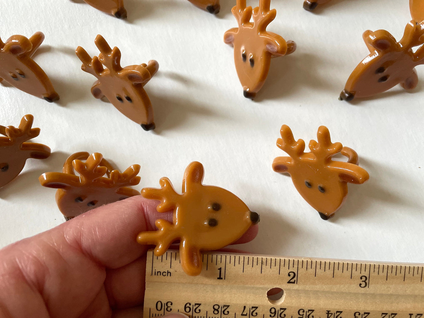 Reindeer plastic ring cake toppers