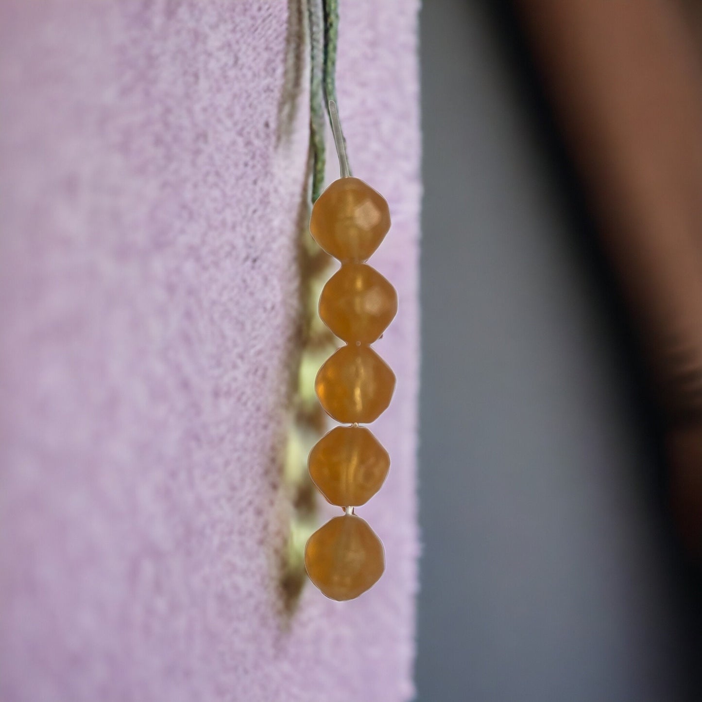 20 round orange faceted vintage beads - approx. 8 mm