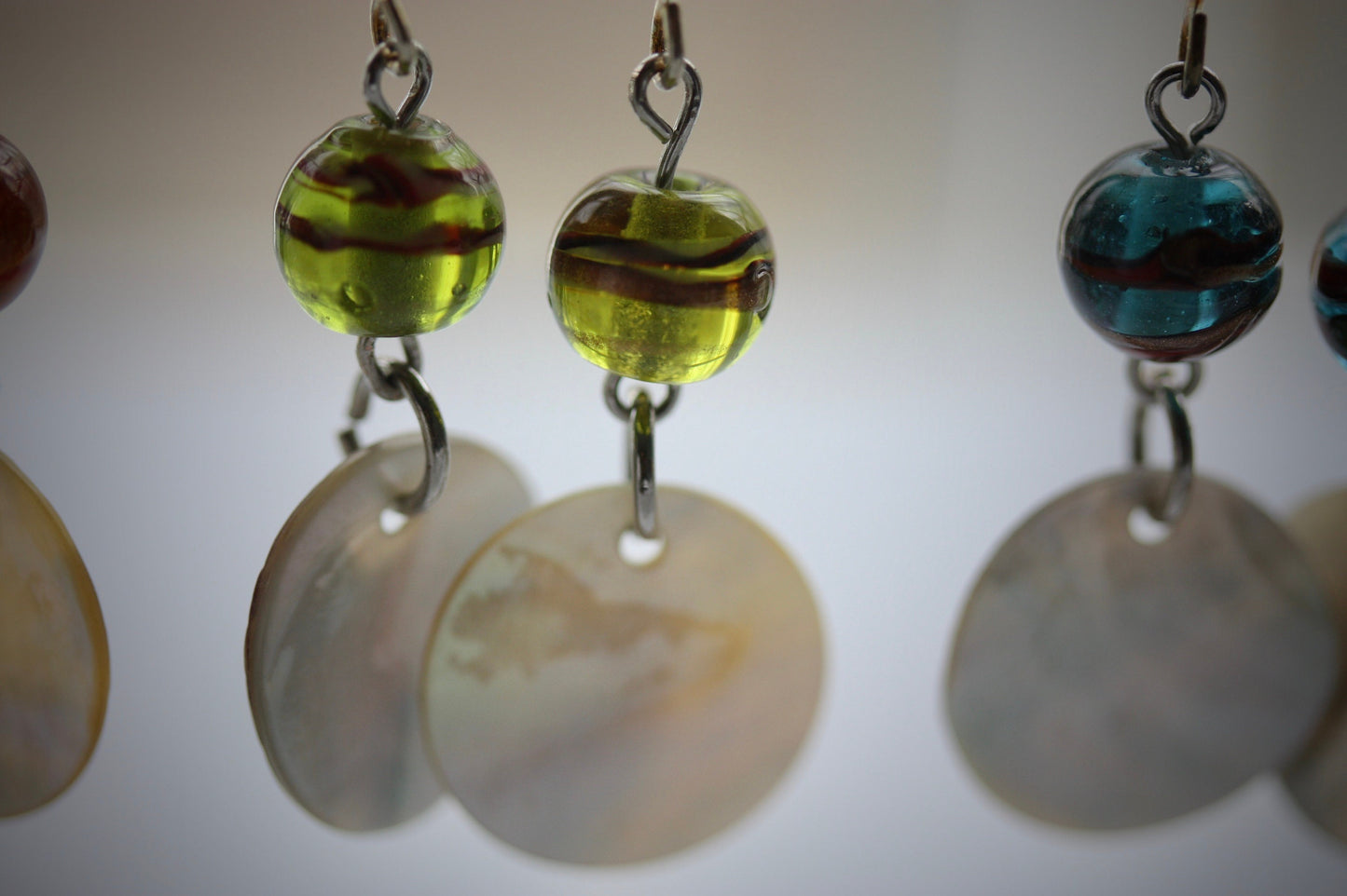 Simple dangle stunning vintage mother of pearl timeless dangle earrings with swirled art glass