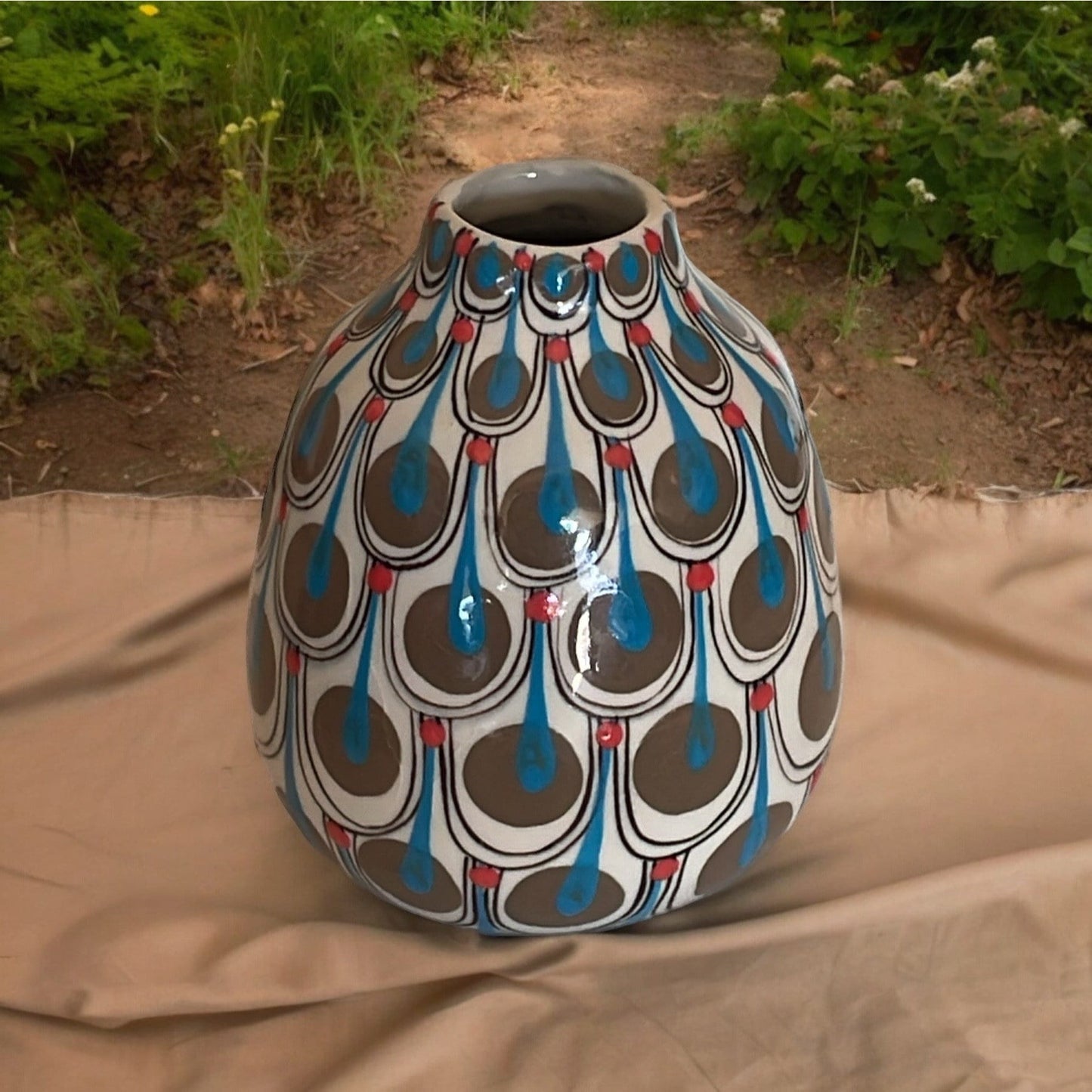 Stunning handcrafted Guatemalan vase - ceramic vintage brushstroke vase