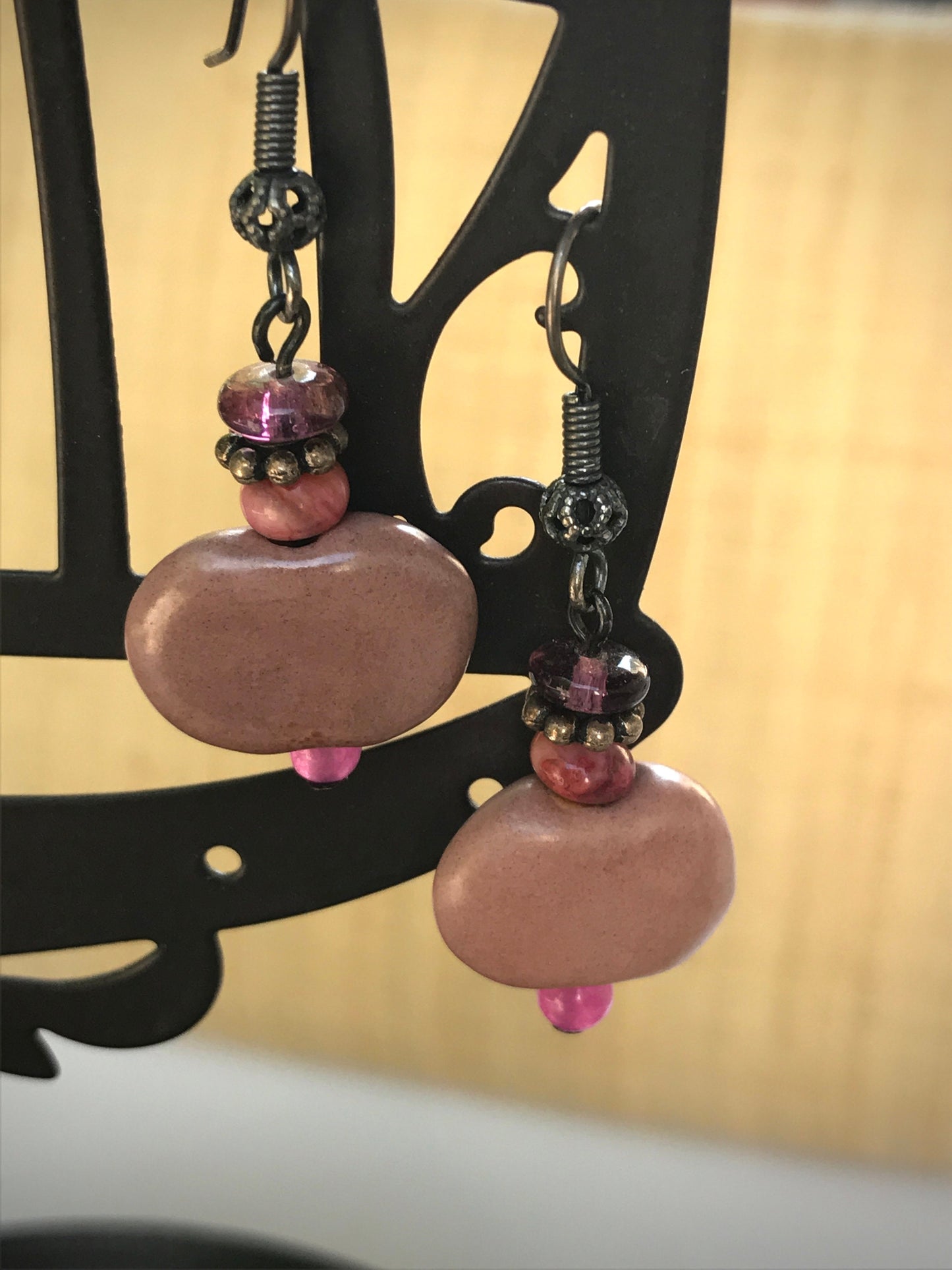 Stunning vintage pink dangle earrings