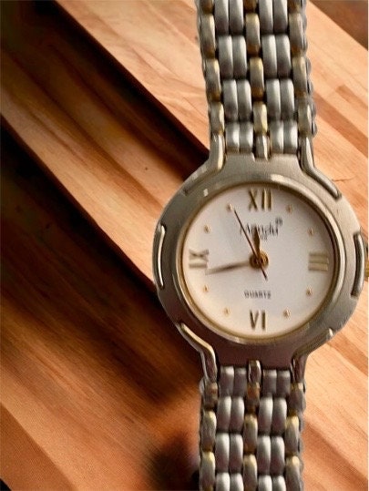 Vintage Mondu watch with steel band - Please read description - pretty but needs repair or use for parts