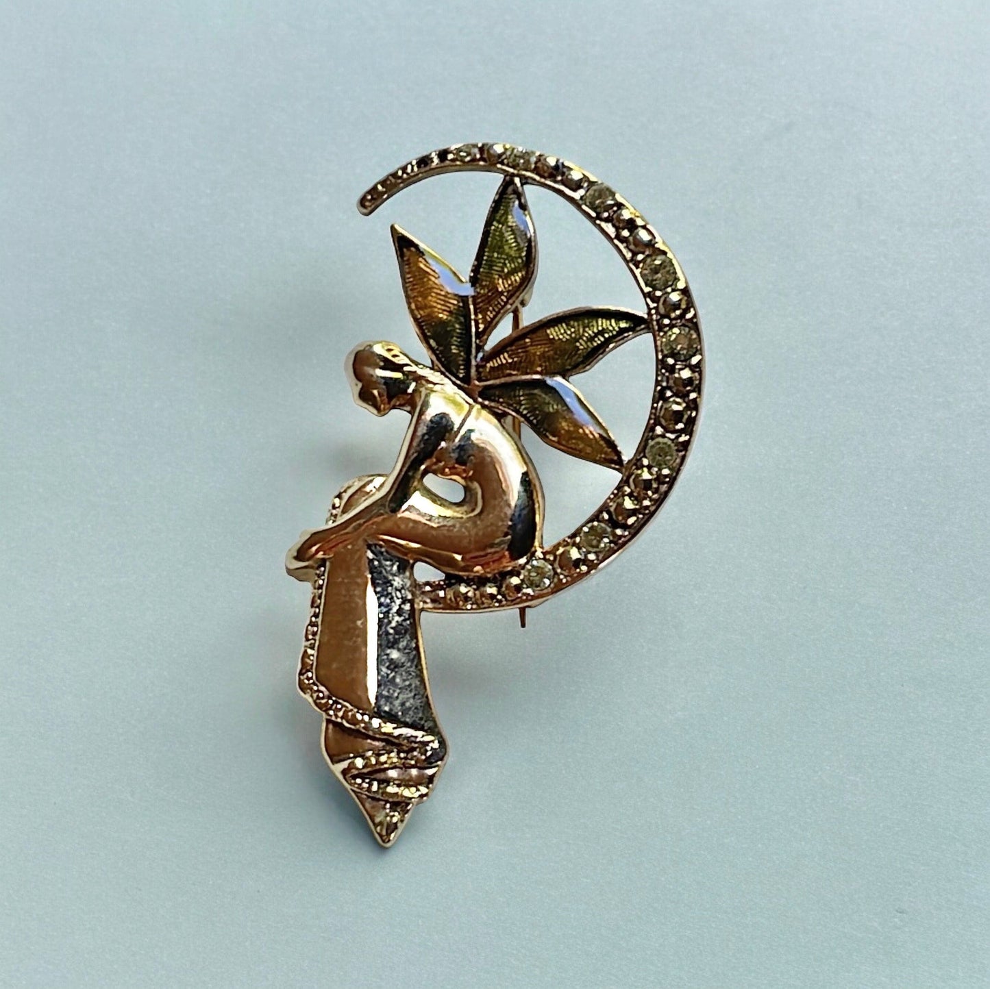 Stunning Vintage Liz Claiborne pin - Fairy Sitting On A Half Moon, Gold Tone, Enamel wings, Brooch