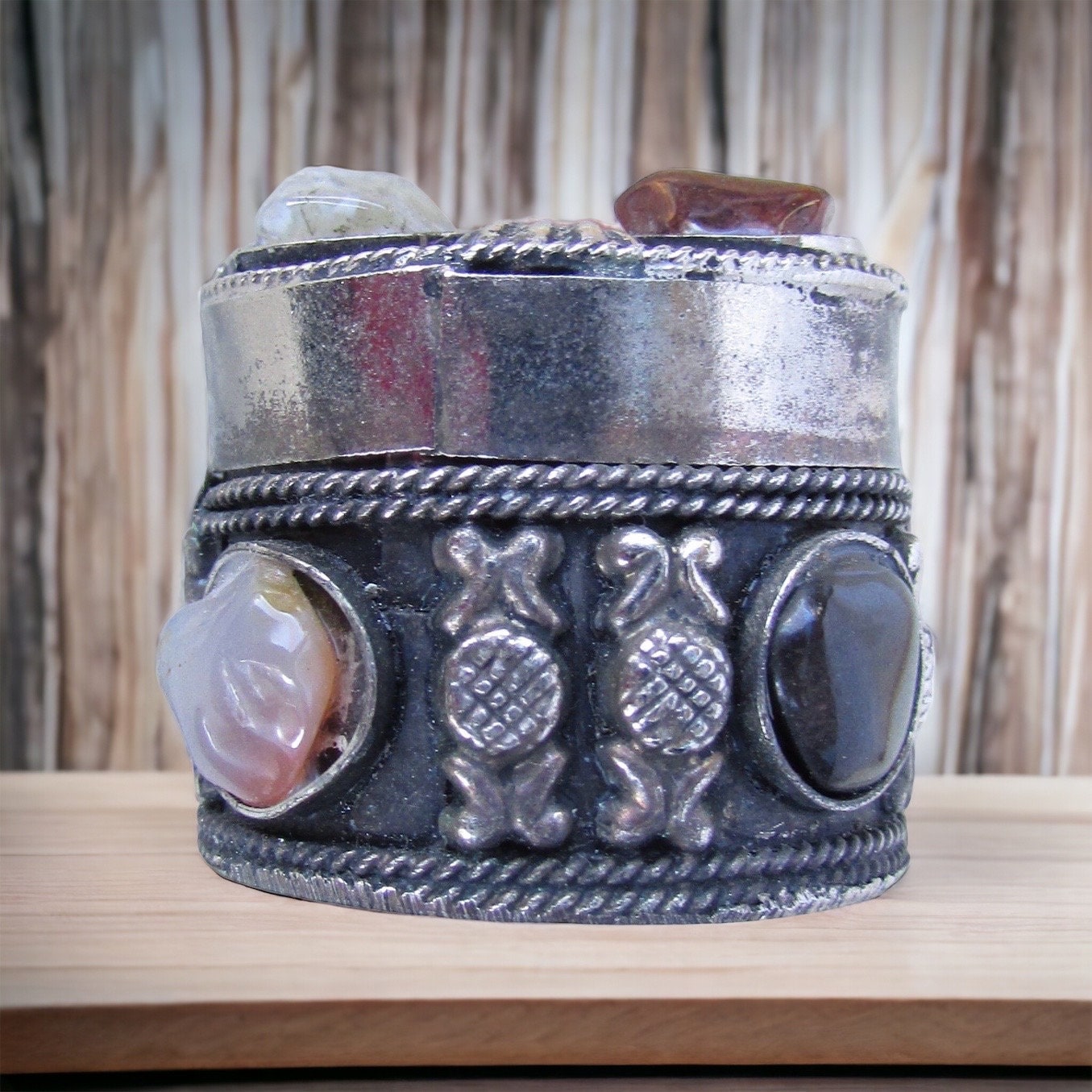 Stunning vintage Chinese hand made semi precious stone silver trinket box - ring box