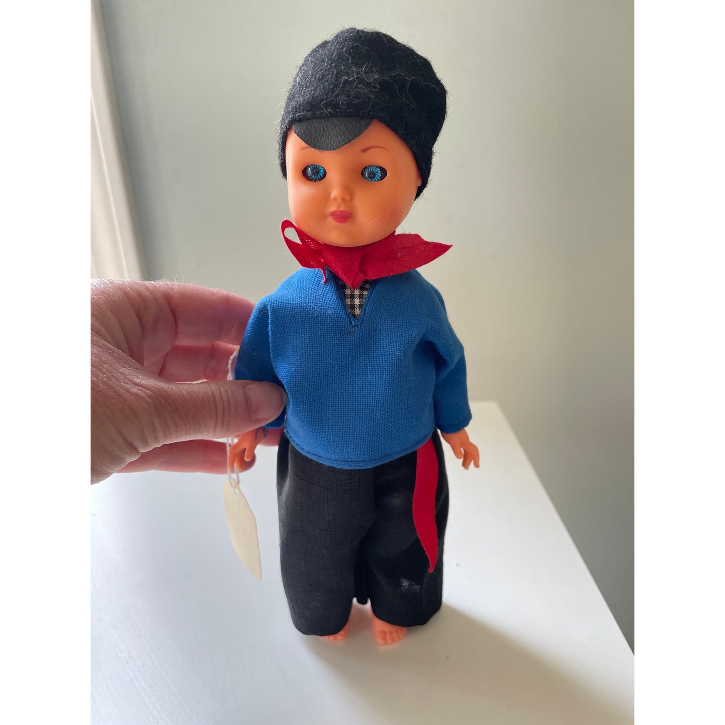 Stunning vintage collectible doll - unsure of country of origin