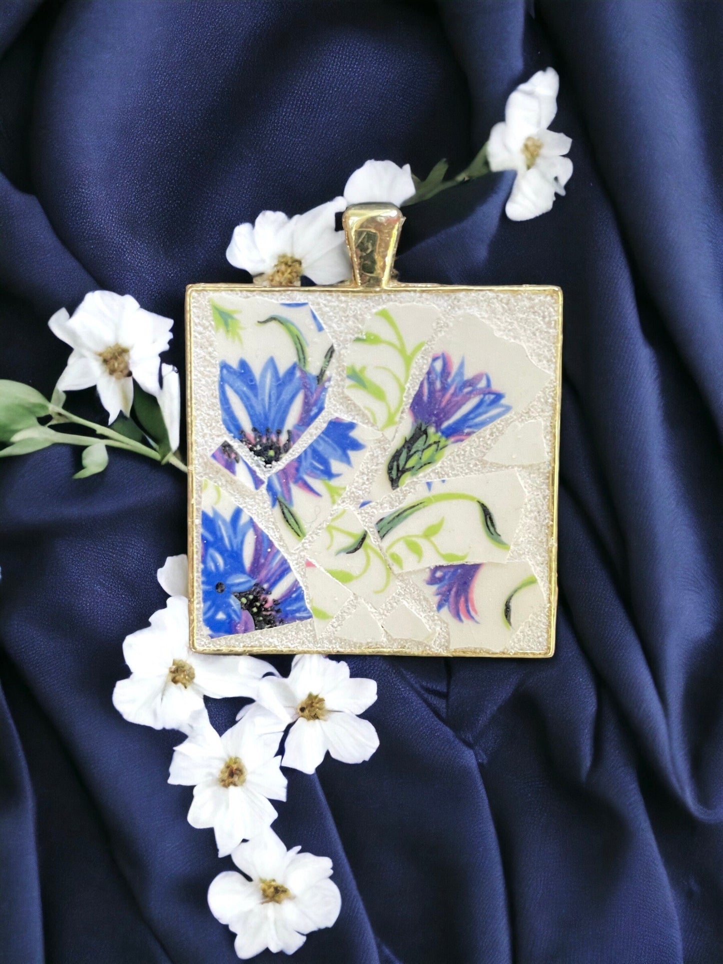 Handmade mosaic floral necklace - made of an upcycled broken vintage plate