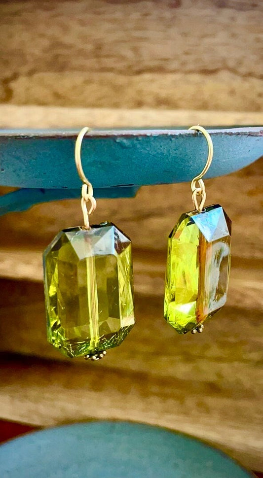 Green faceted rectangular crackle dangle earrings