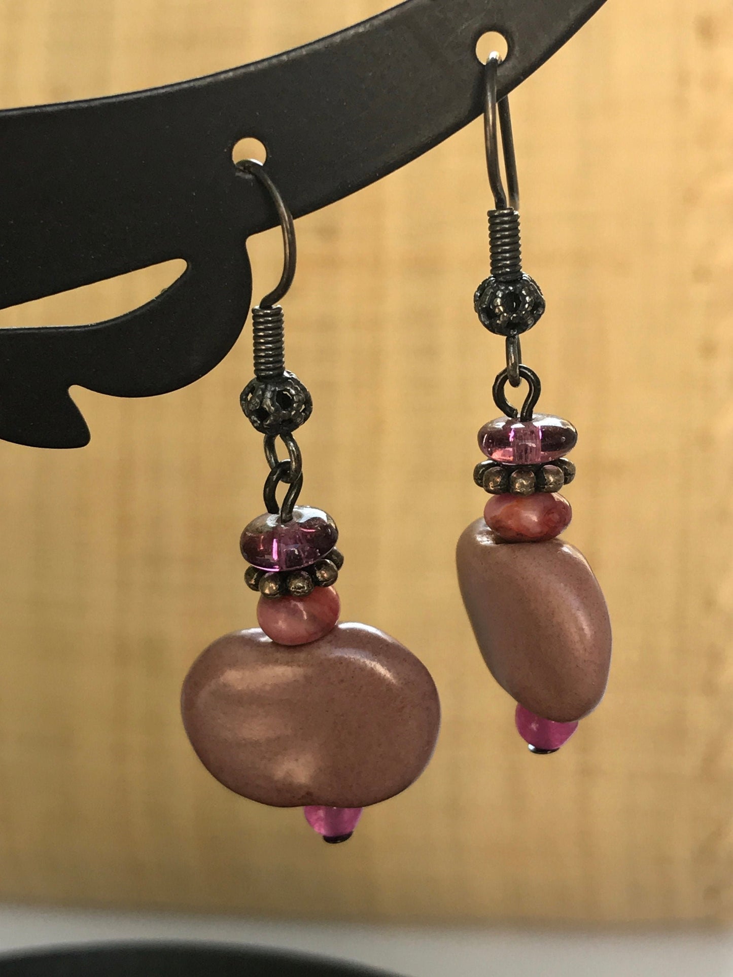 Stunning vintage pink dangle earrings