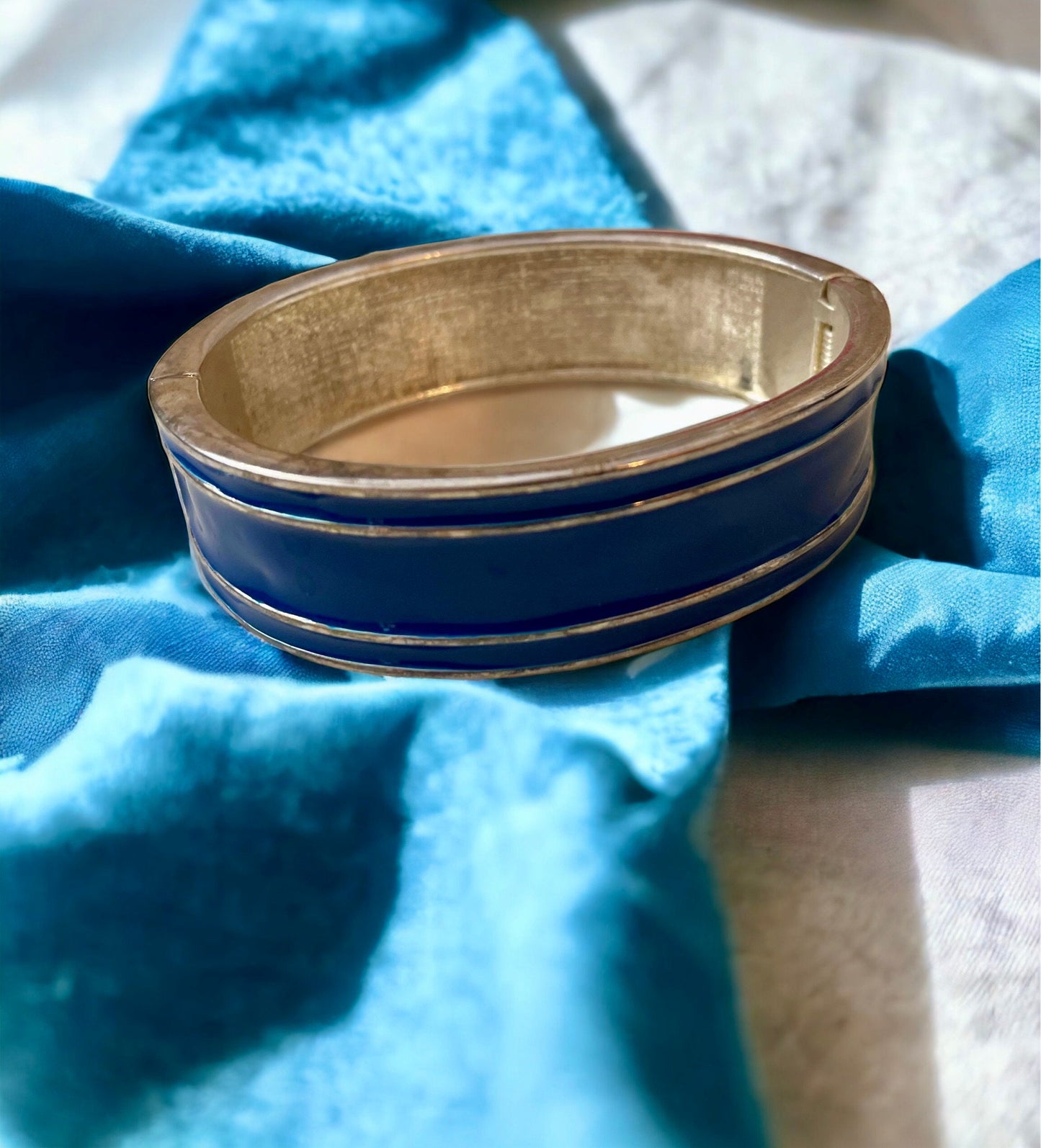 Blue enamel vintage clamper bracelet - unsigned