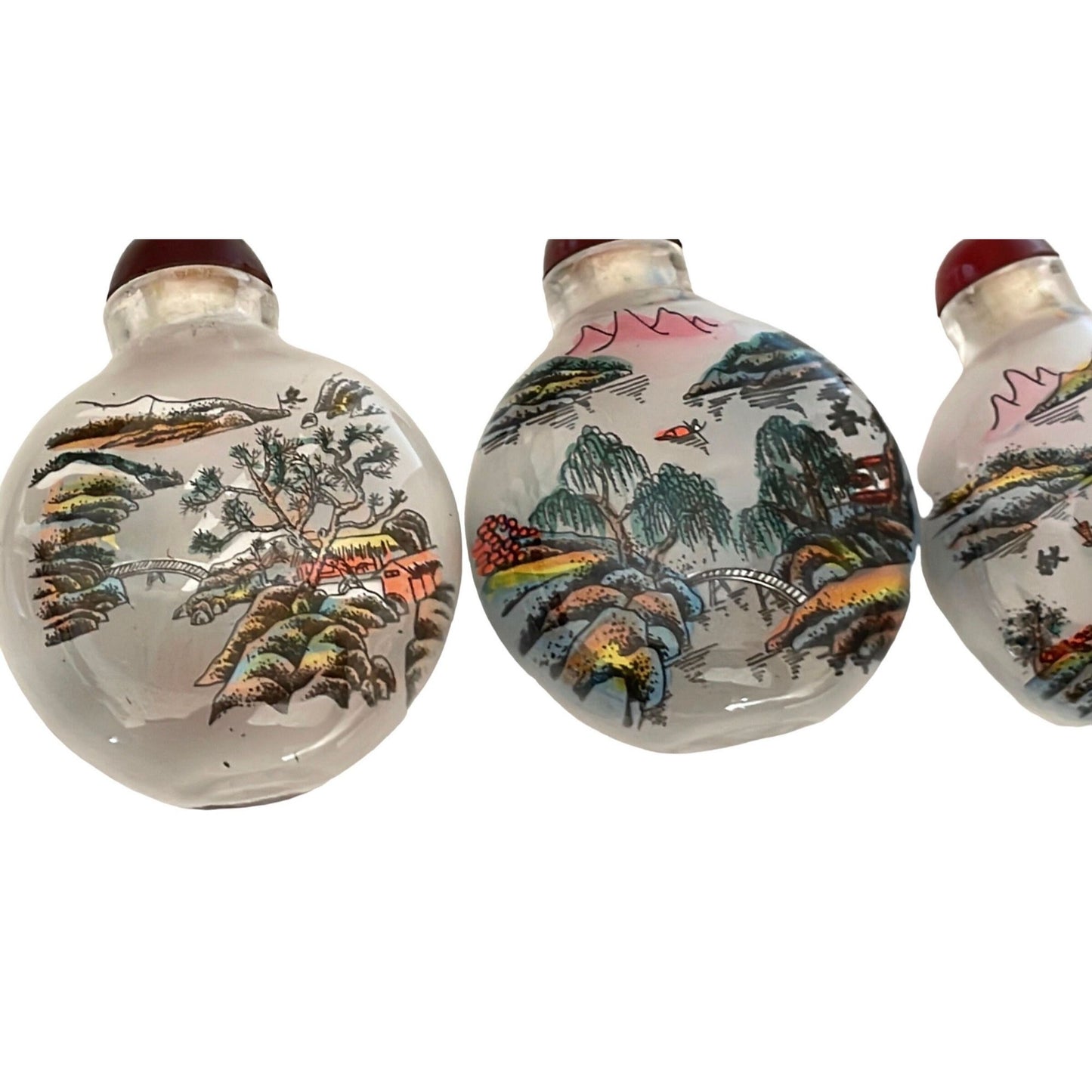 Set of 4 stunning handpainted vintage Chinese snuff bottles in original box