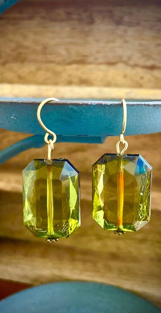Green faceted rectangular crackle dangle earrings