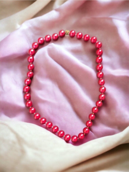 Hot pink faux pearl stunning vintage necklace
