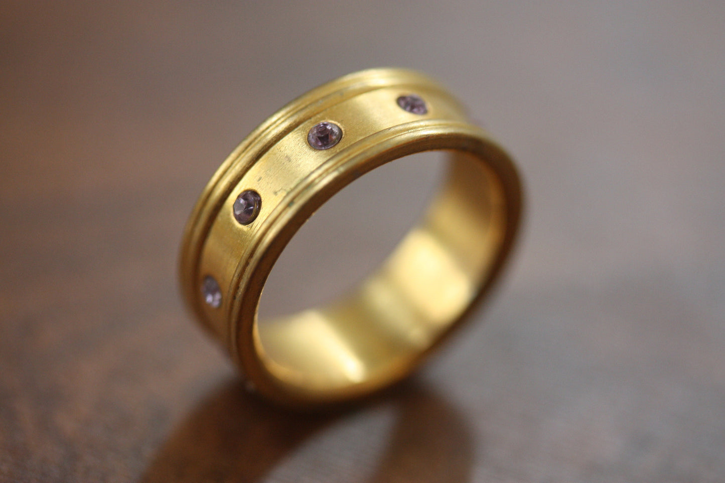 Stunning vintage costume ring