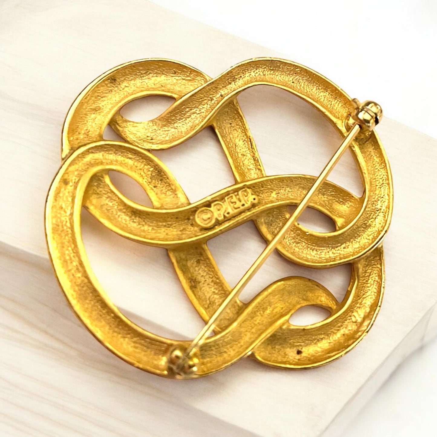 Celtic Knot P.E.P. Vintage Goldtone Brooch Pin