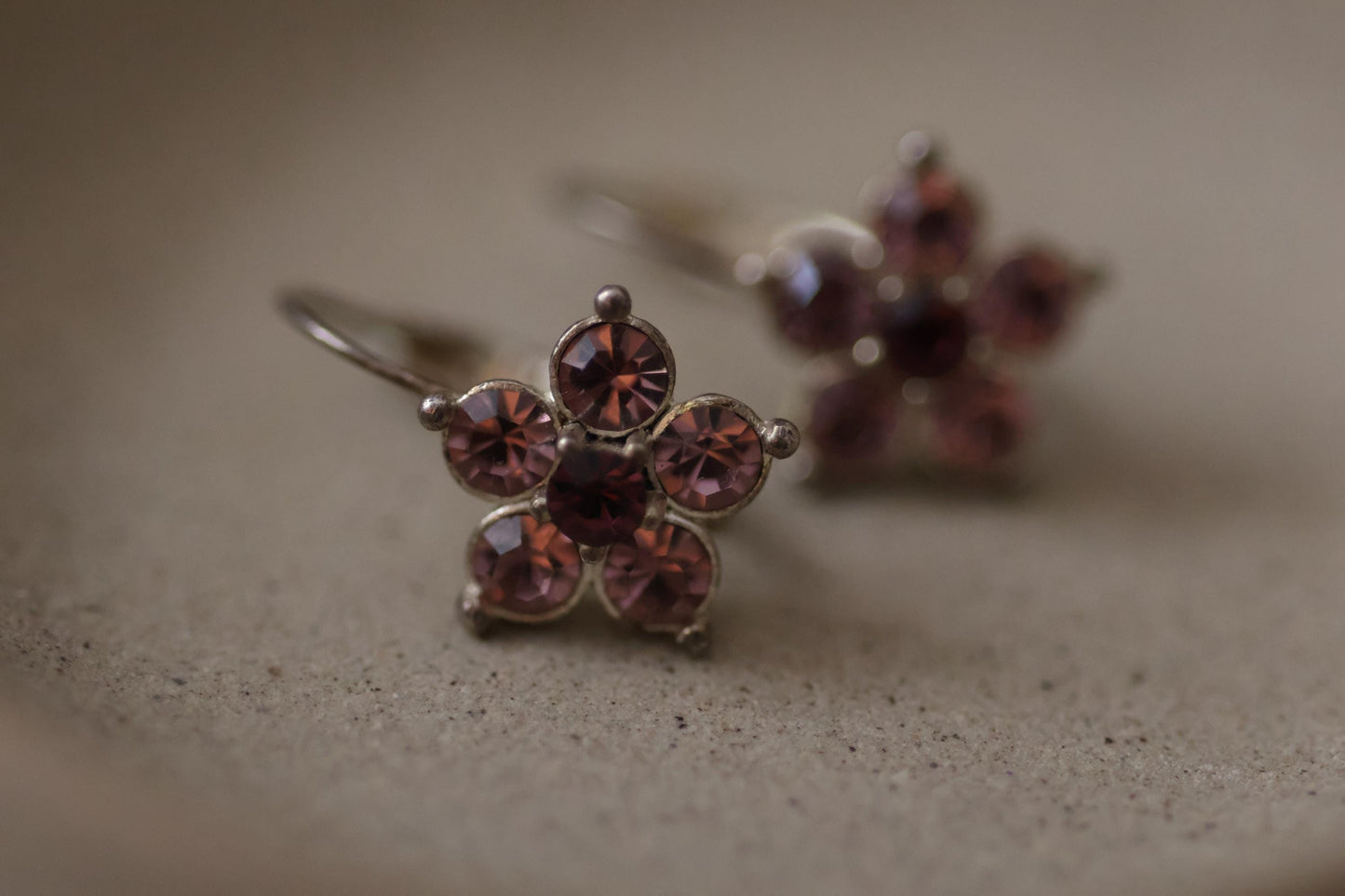 Shades of purple rhinestone flower stunning little vintage dangle earrings - 3/4"