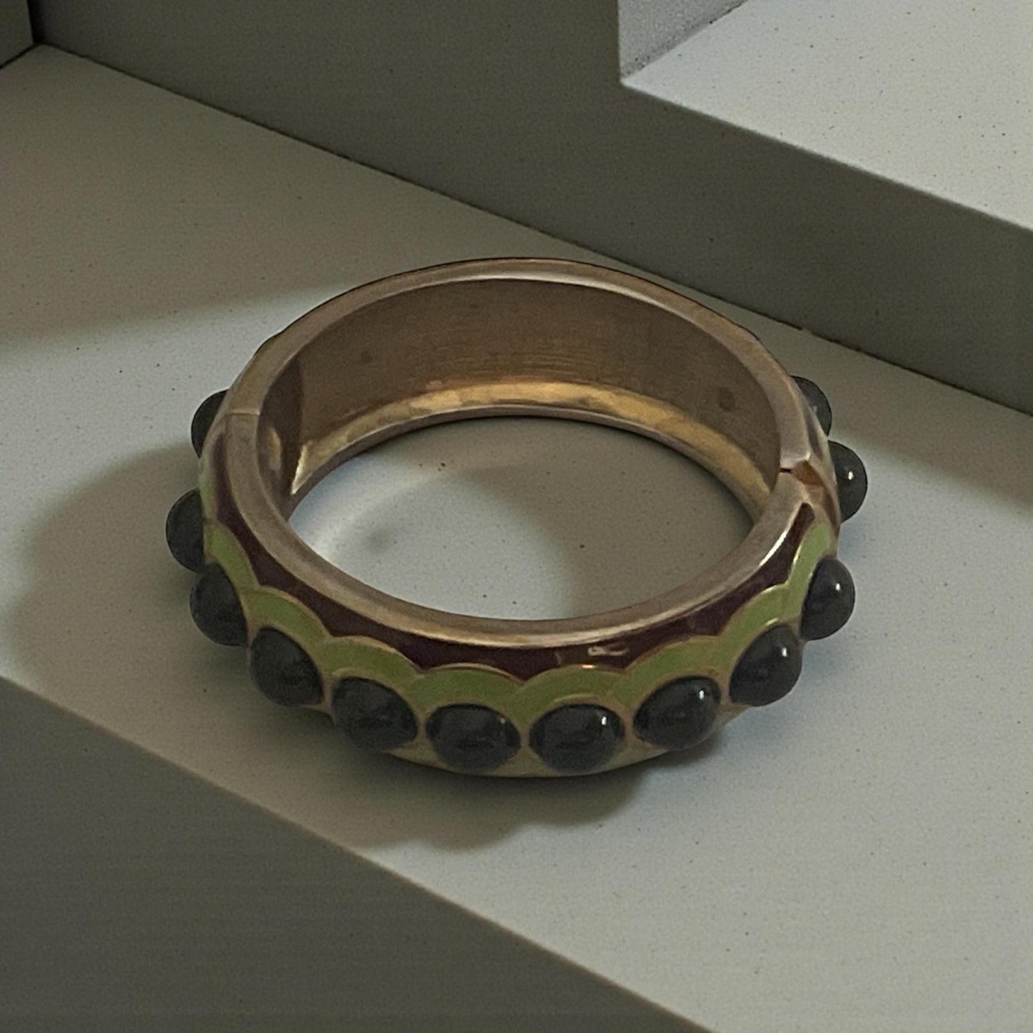 Vintage Green Enamel Clamper Bracelet with Black Cabochon Stones | Gold Tone Hinged Bangle | Retro Statement Jewelry