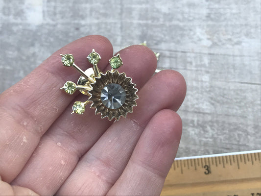 Unique and fun vintage floral rhinestone clip earrings