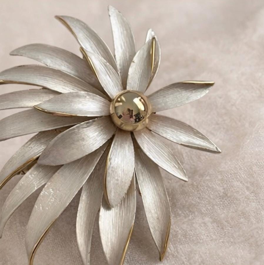1960s Floral Brooch and Earrings Set, Mid Century Modern Sculptural Flower Jewelry