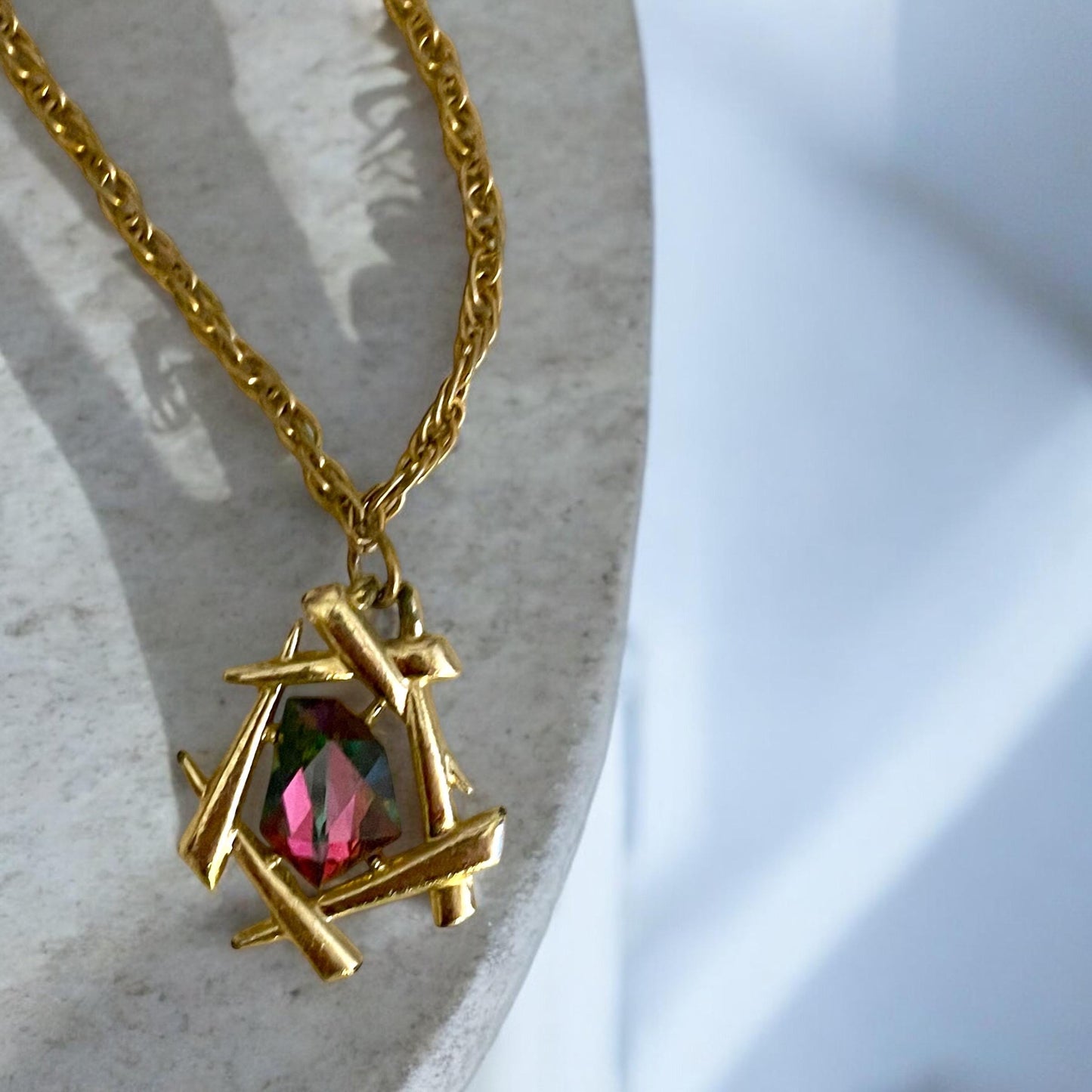 Stunning vintage signed Sarah Coventry faceted cut necklace