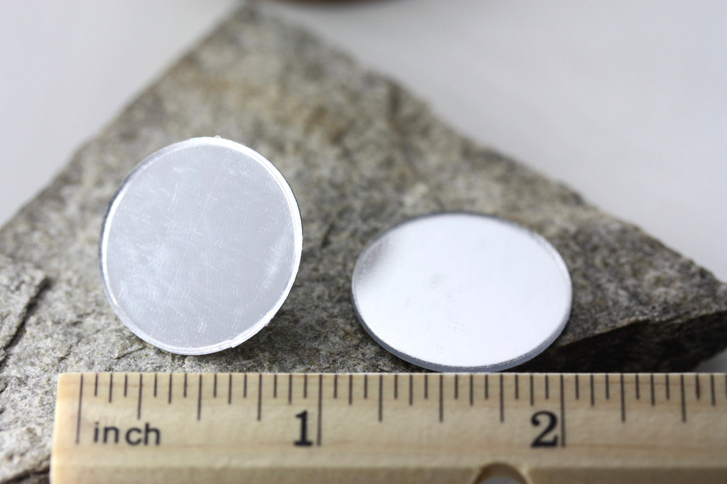 Round mirror stud earrings