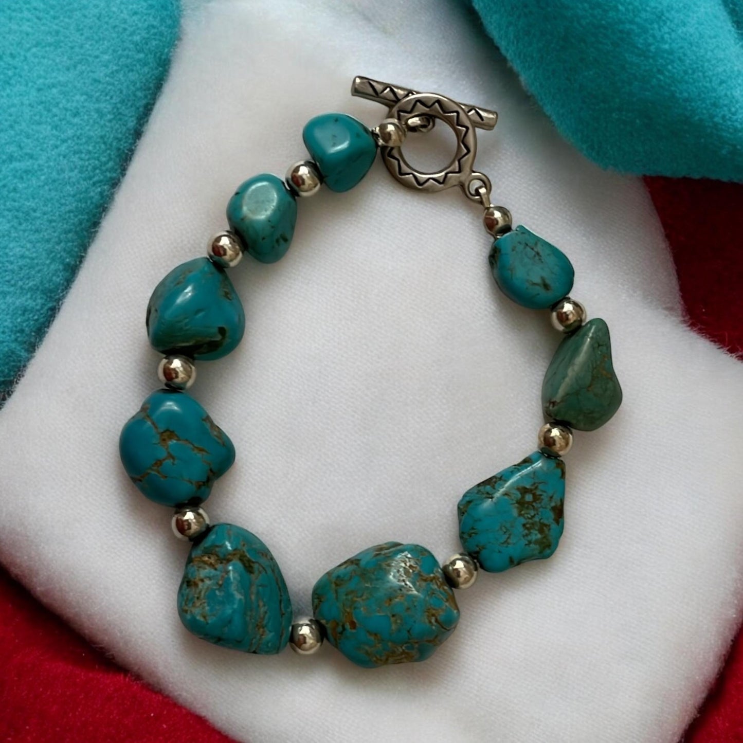 Stunning vintage turquoise stone bracelet