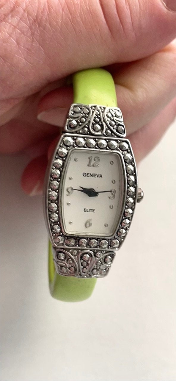 Vintage lime green Geneva watch - Please read description - pretty but needs repair or use for parts