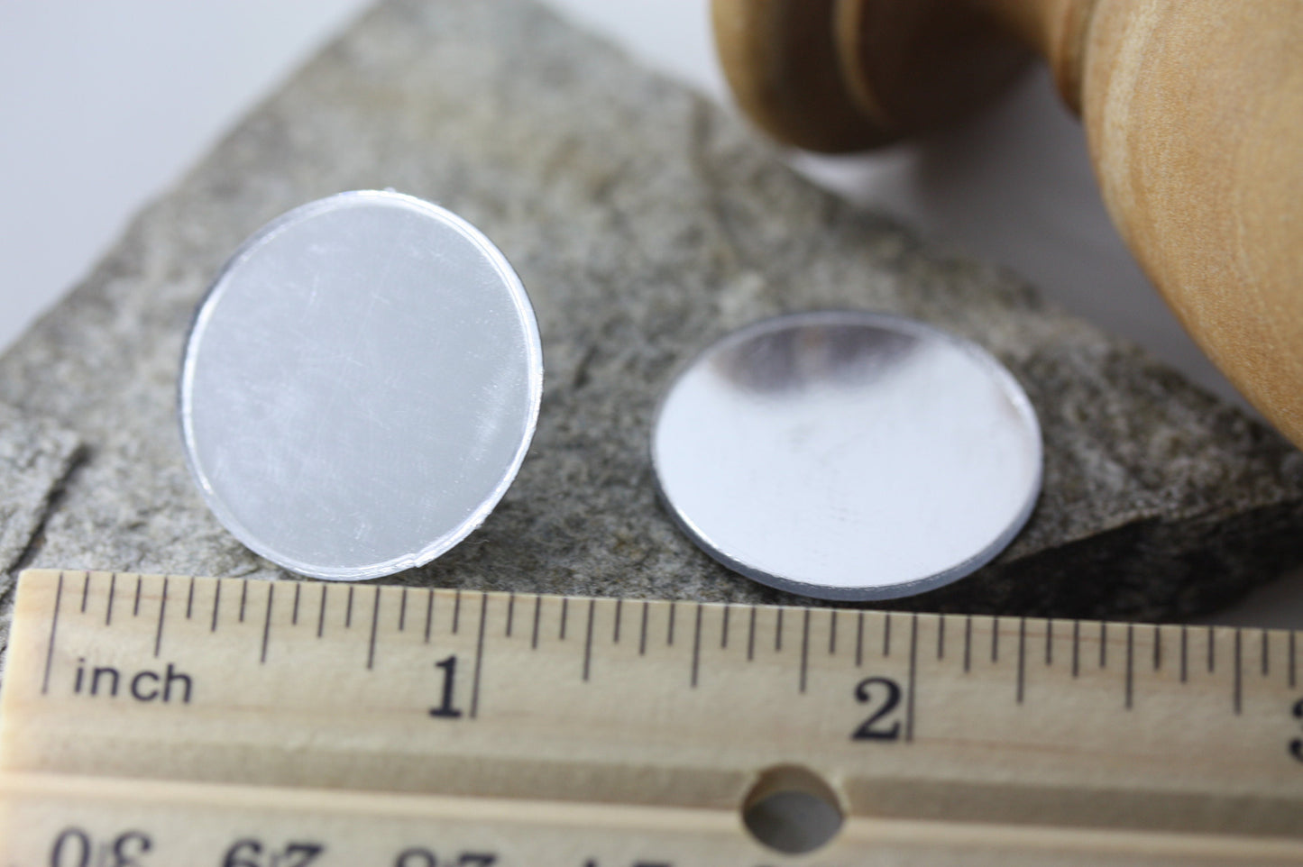 Round mirror stud earrings