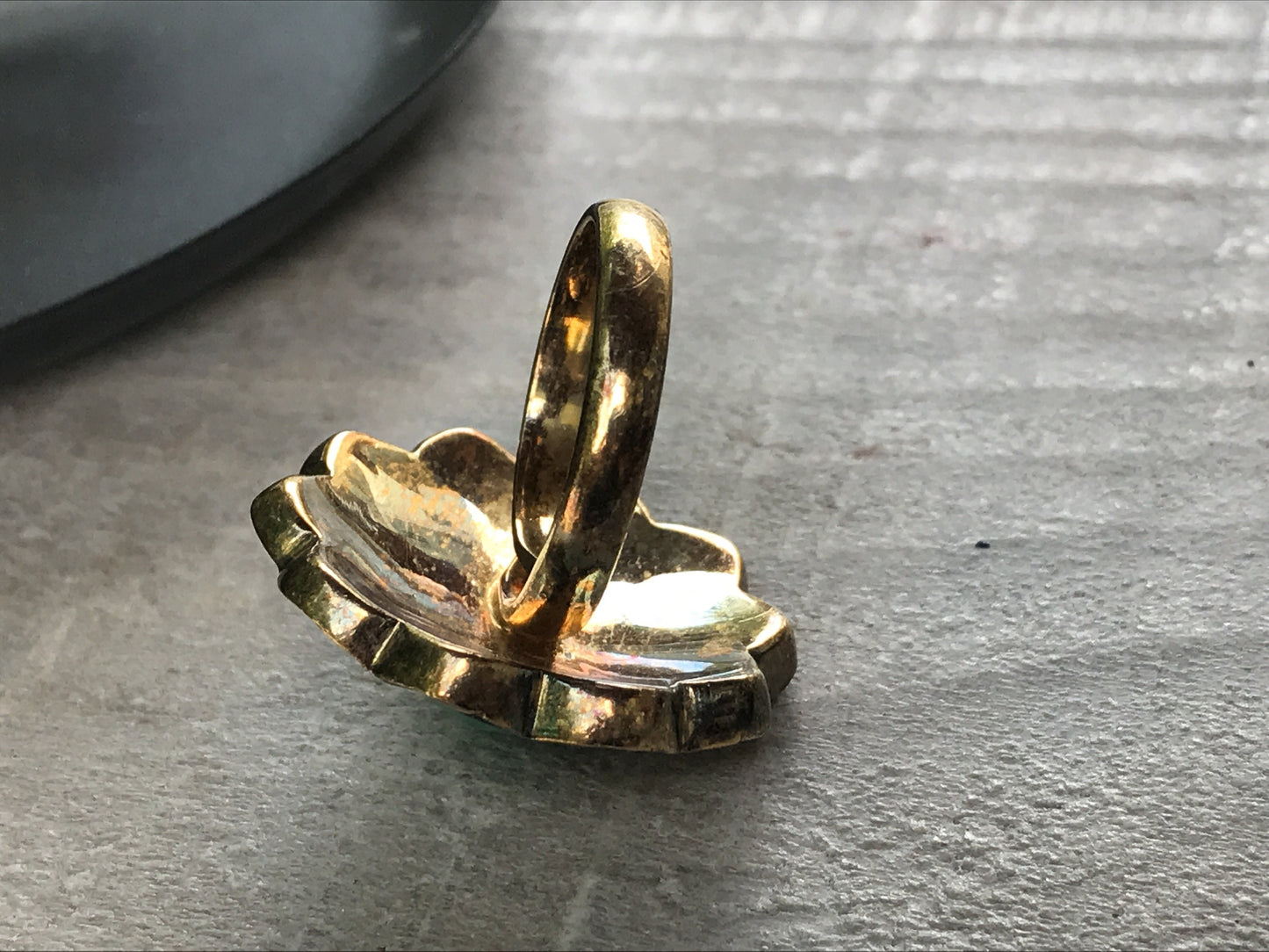 Stunning and unique vintage costume ring with rhinestones