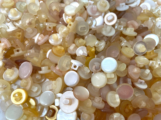 Light toned pearl finish grab bag mix of vintage buttons