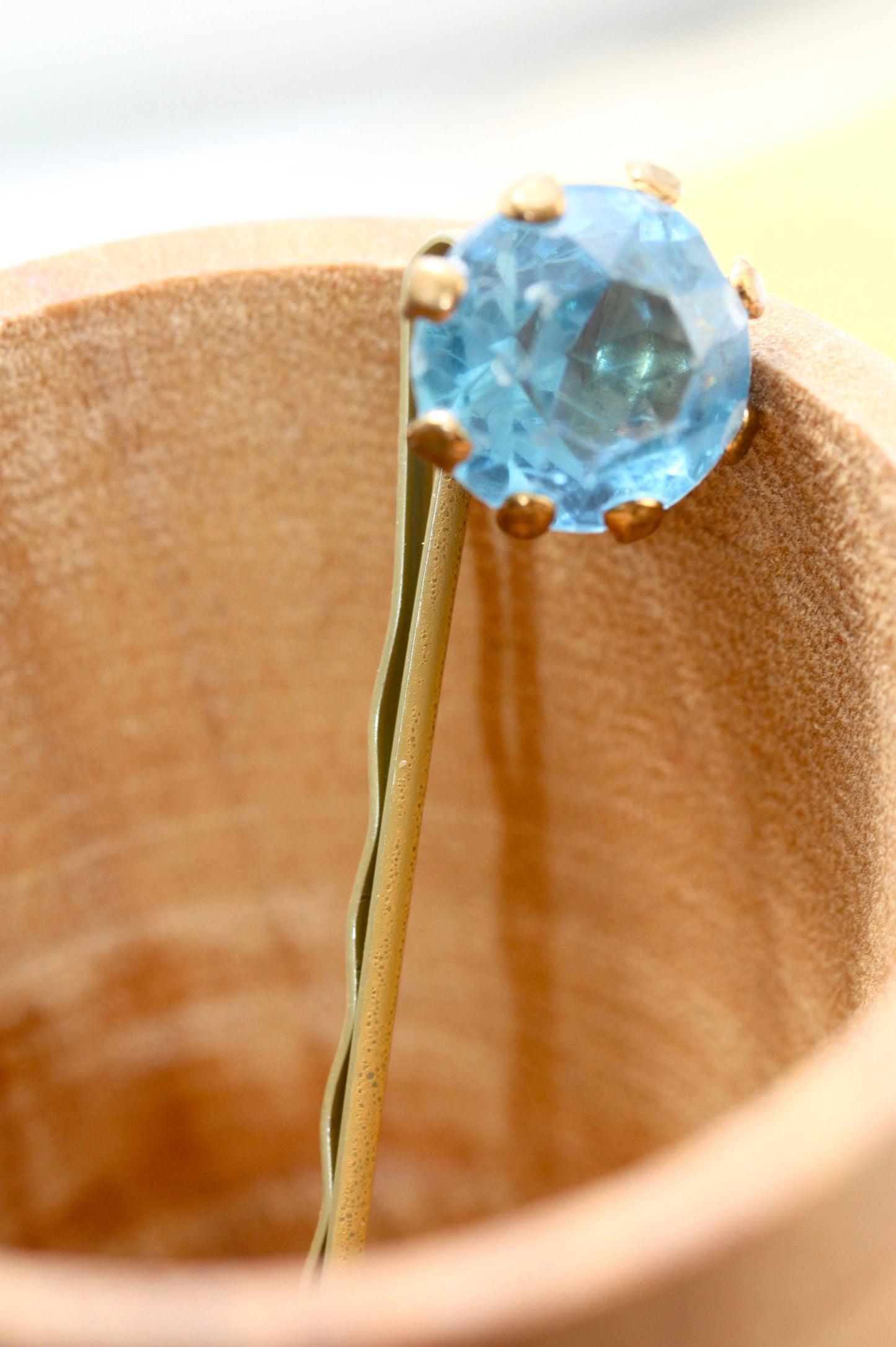 Hair pin made of upcycled stunning blue vintage rhinestone