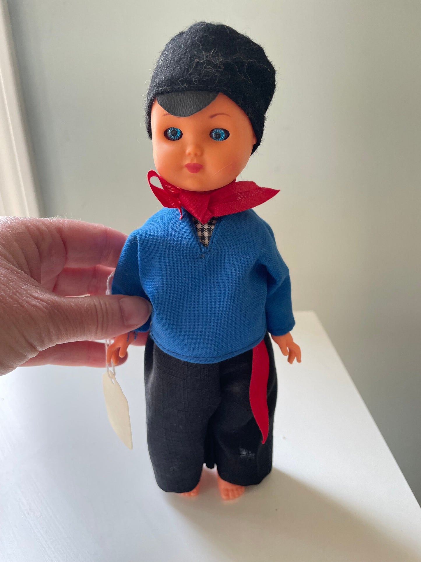 Stunning vintage collectible doll - unsure of country of origin