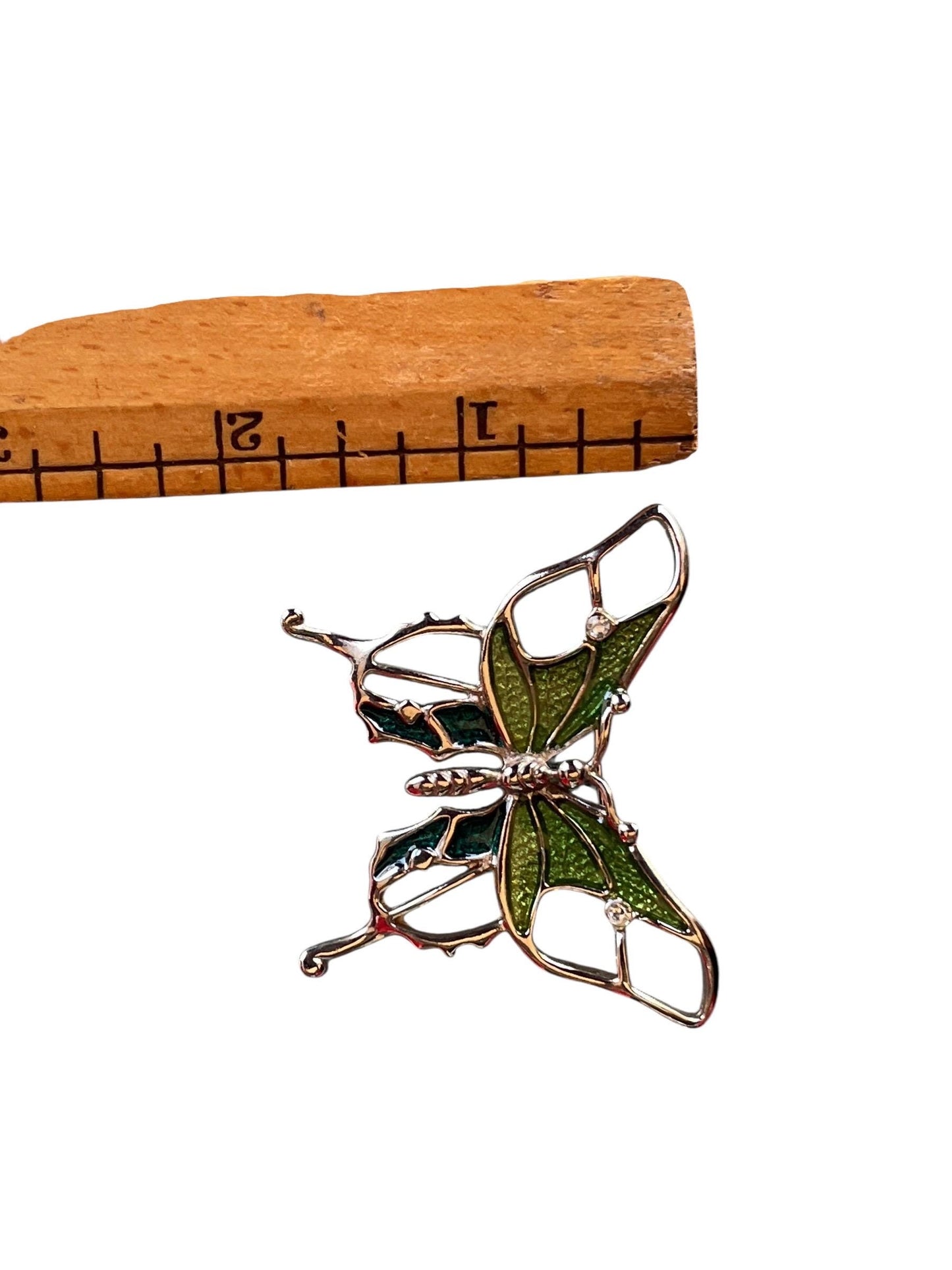 Stunning vintage Silvertone Butterfly Brooch with Shades of Green Enamel – Unsigned
