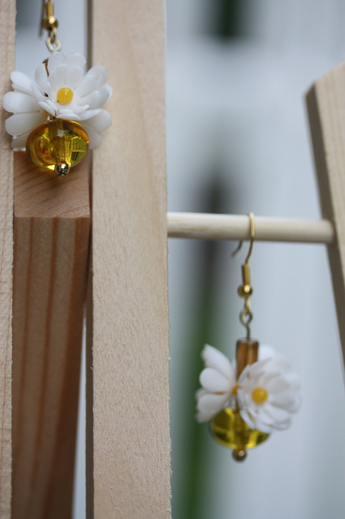Fun, happy, yellow, daisy earrings - flower earrings, botanical earrings, hippie, flower child, bohemian, boho