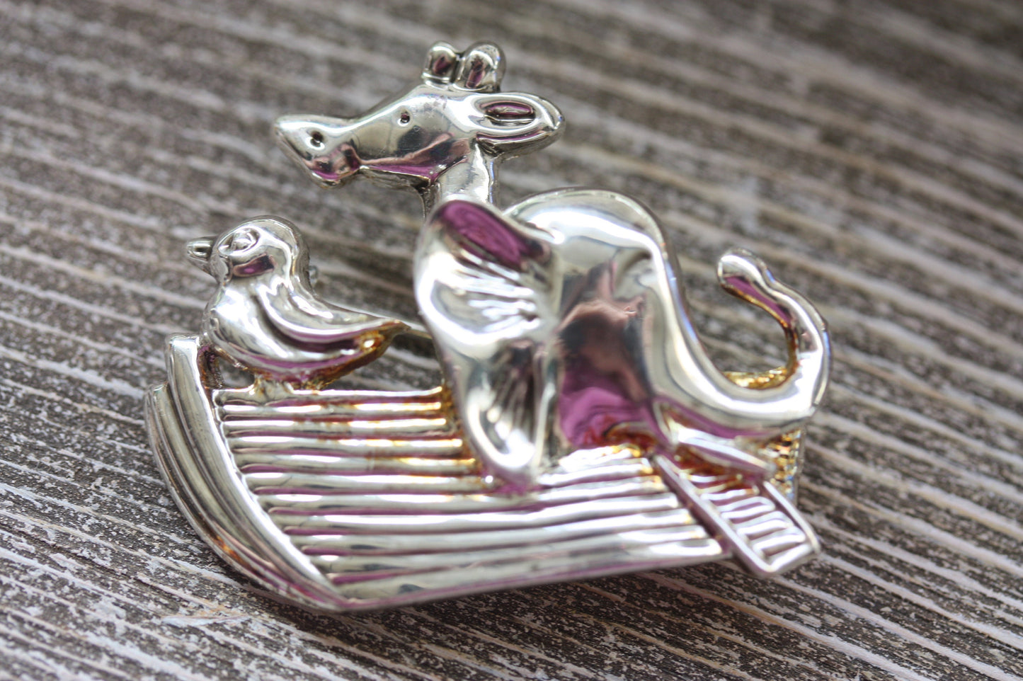 Vintage Noah's Ark pin - elephant, giraffe, bird - New View pin - signed