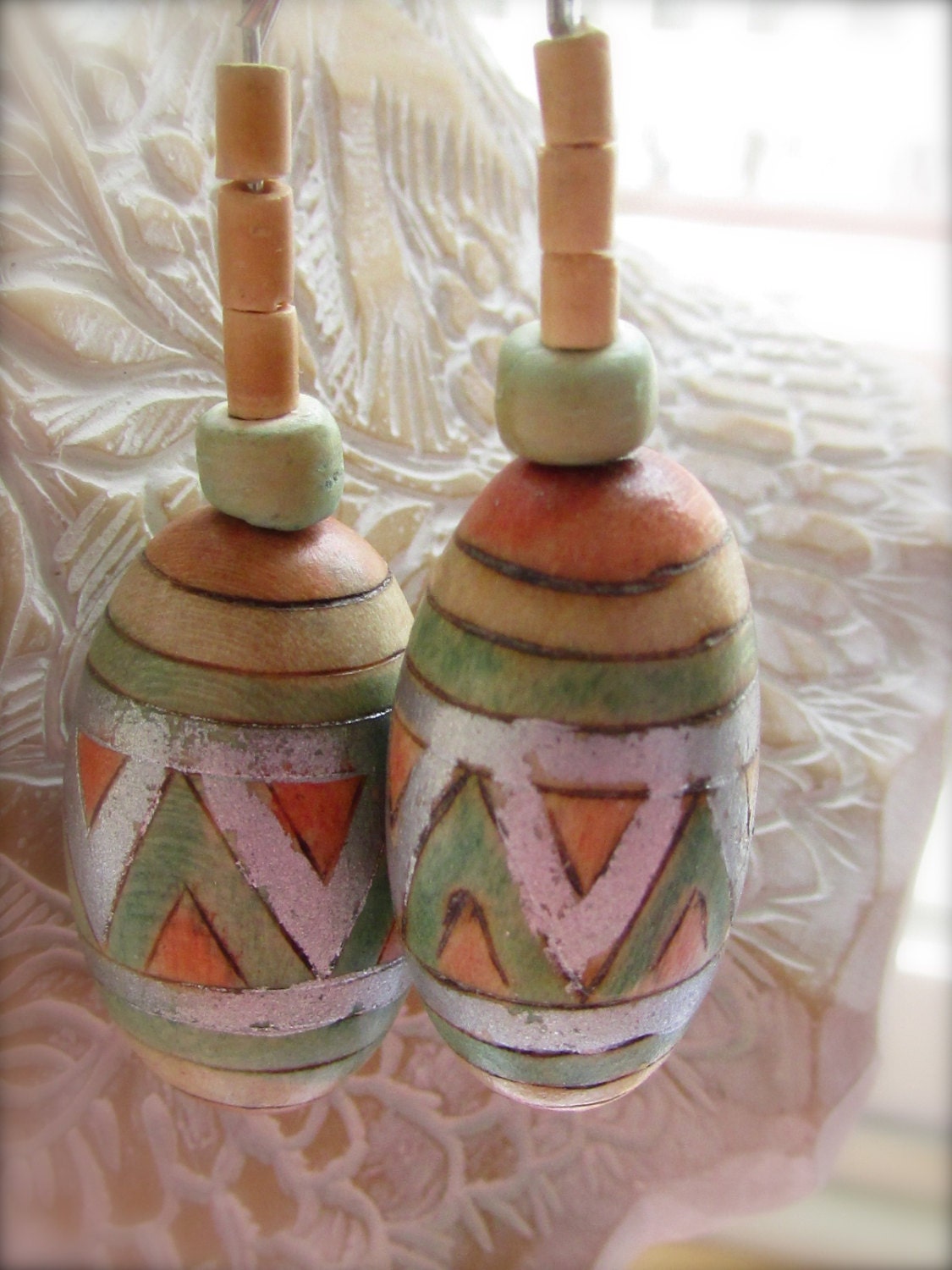 Pretty earth-toned vintage dangle earrings