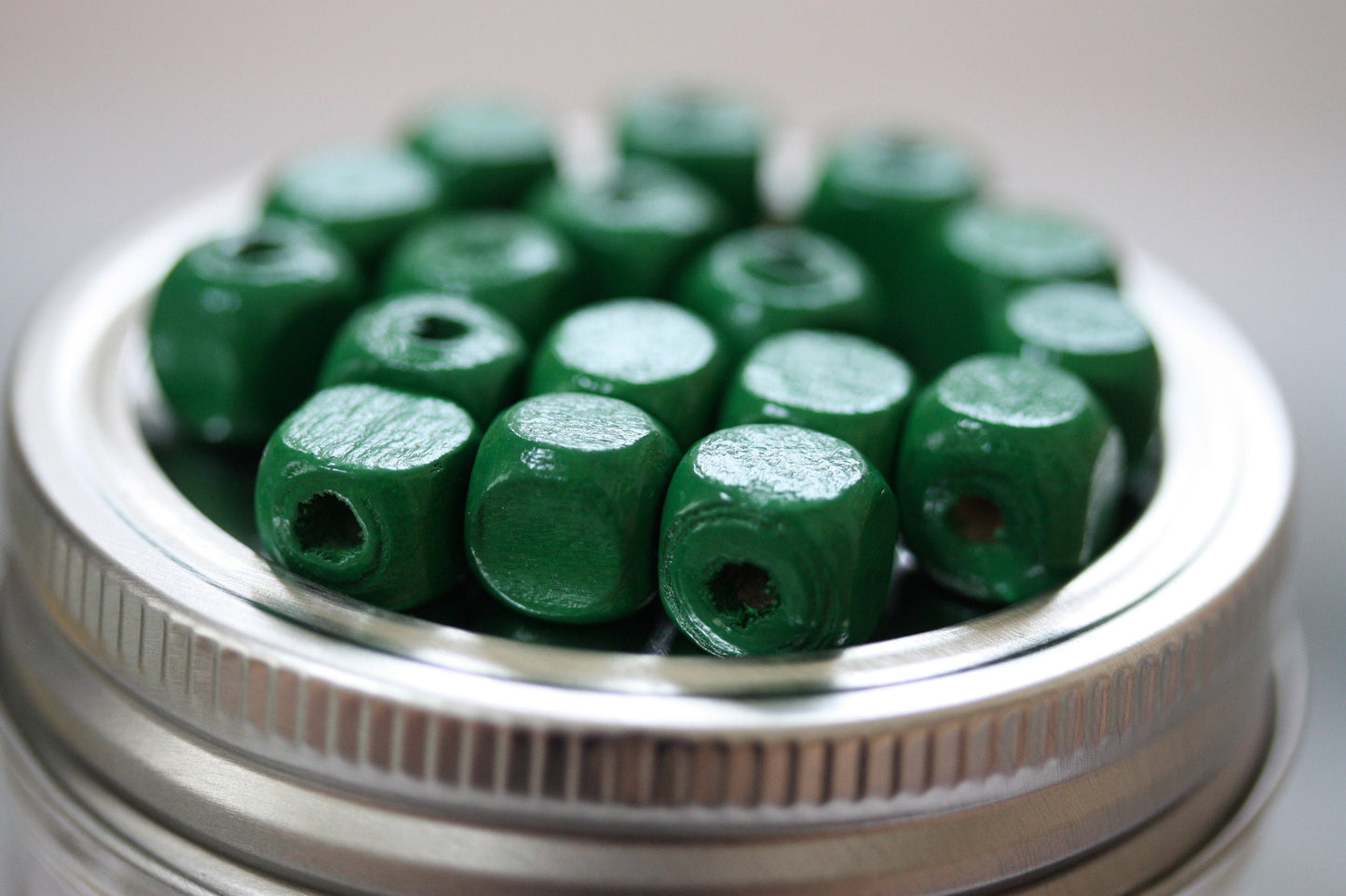 One dozen green cubed wooden beads - 10 mm