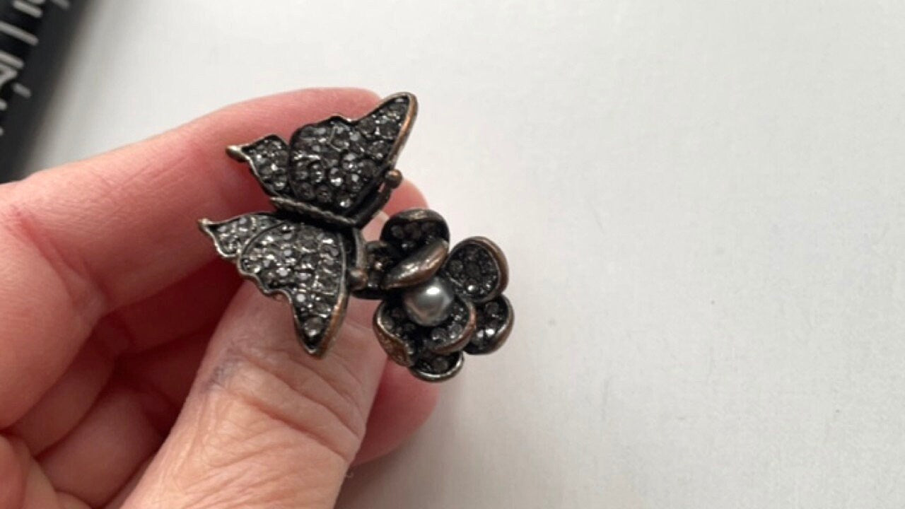 Stunning butterfly on flower vintage ring - loaded with rhinestones