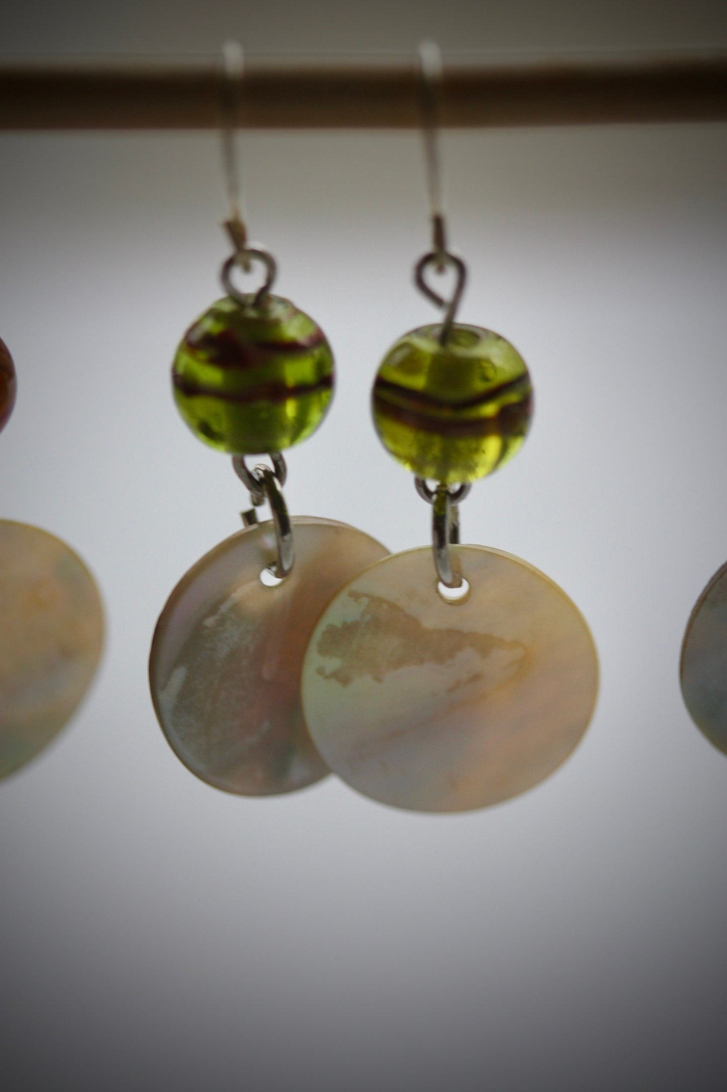Simple dangle stunning vintage mother of pearl timeless dangle earrings with swirled art glass