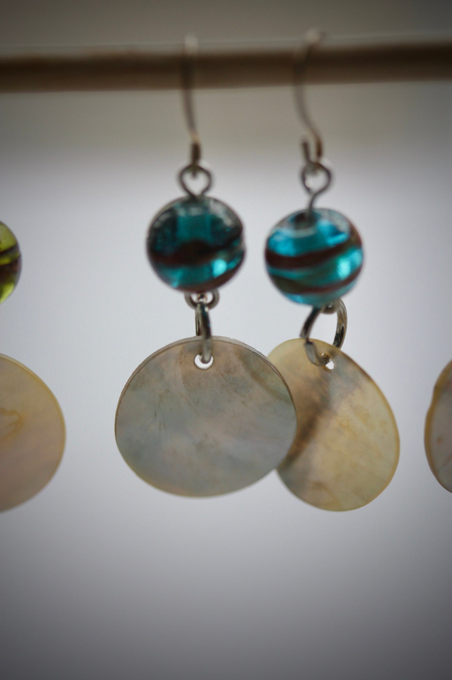 Simple dangle stunning vintage mother of pearl timeless dangle earrings with swirled art glass