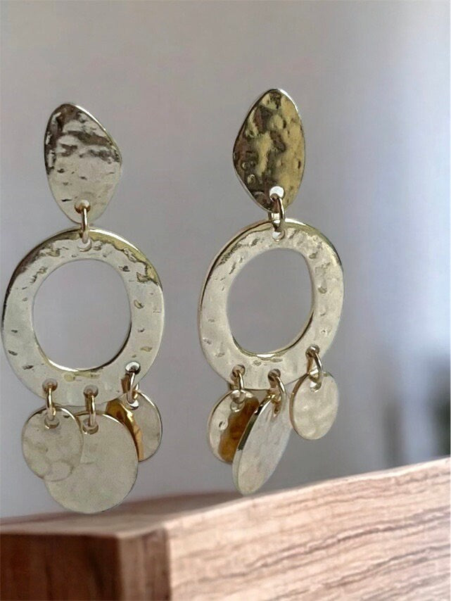 Stunning vintage hammered goldtone metal vintage hoop and dangle geometrical earrings