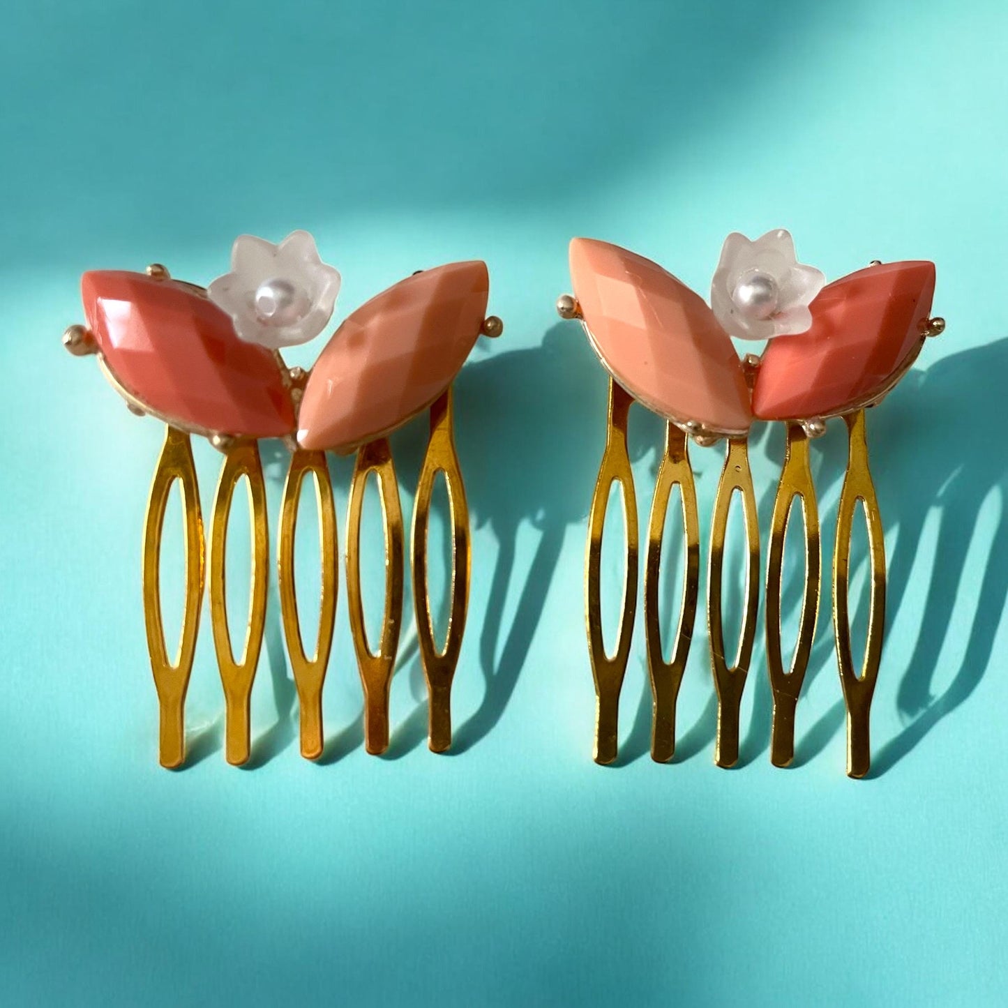 Small handmade Vintage Peach Leaf Hair Combs – Upcycled retro peach Leaves & White Flowers with Faux Pearls (Set of 2)
