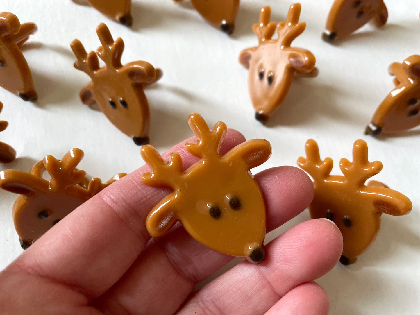 Reindeer plastic ring cake toppers
