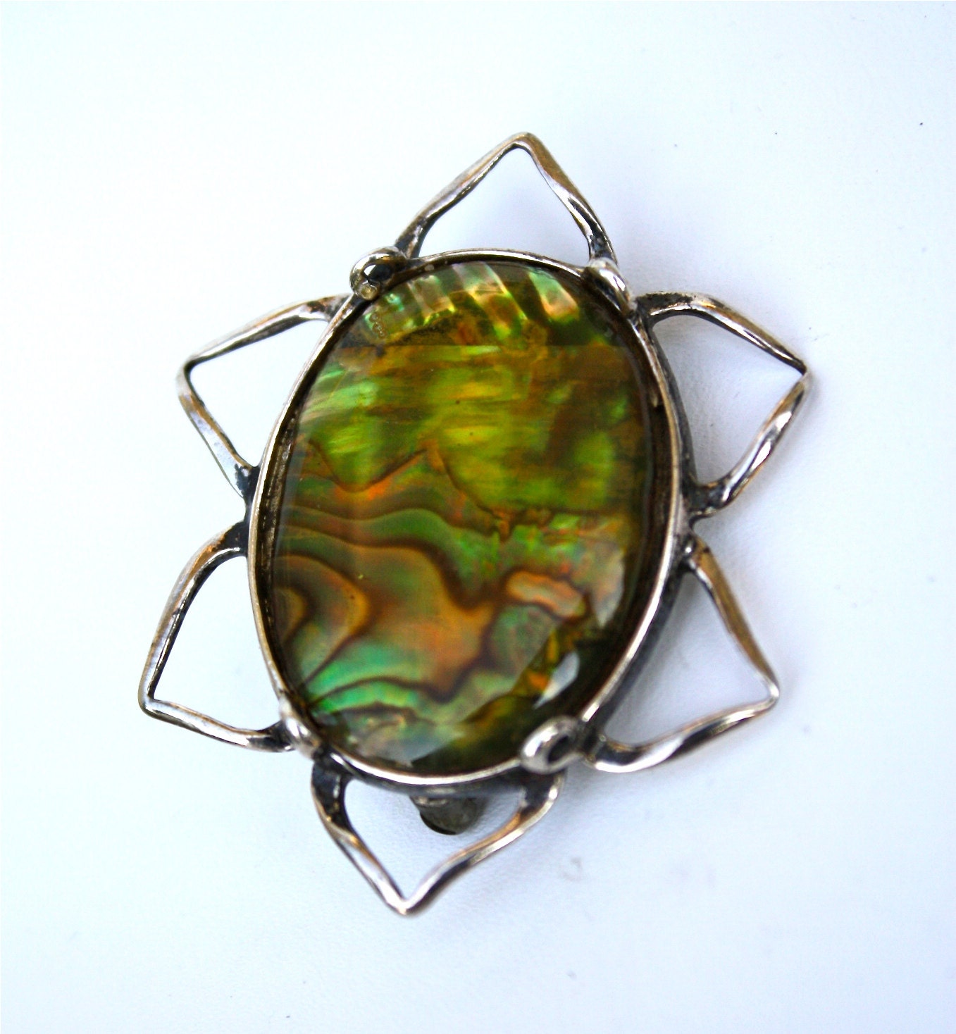 Stunning vintage sterling silver pin with green abalone
