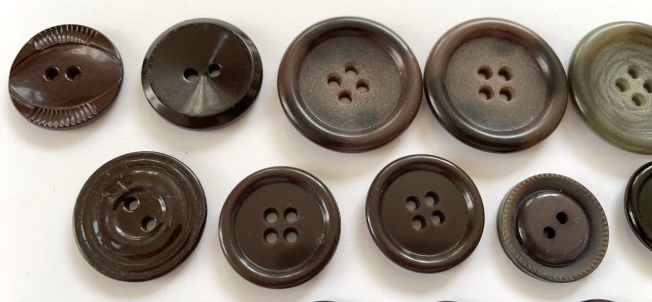 Lot of vintage buttons - shades of brown