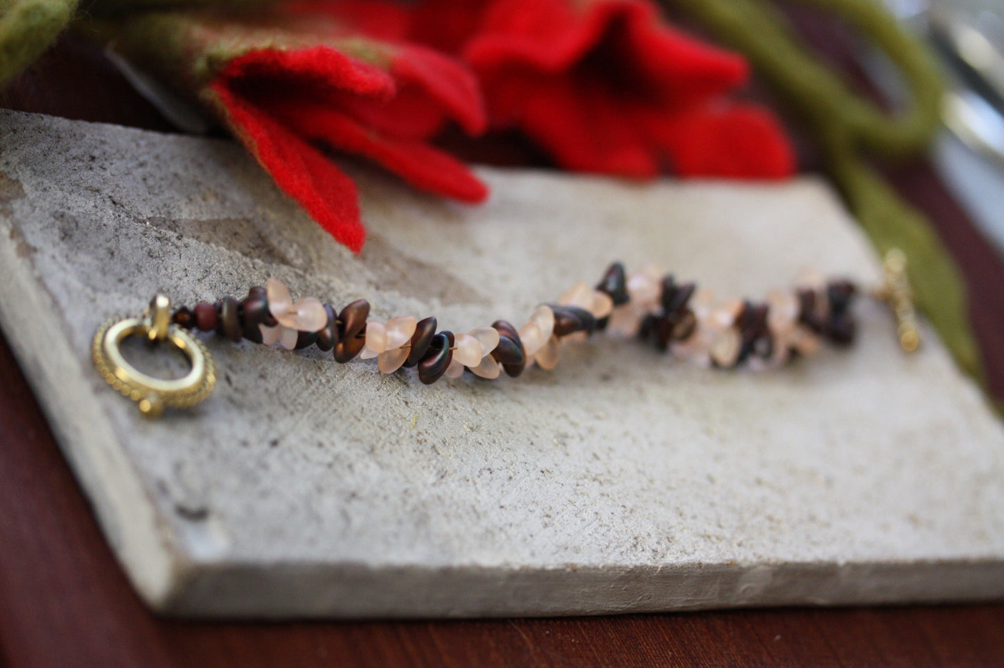 Stunning brown and pink leaf shaped glass bead handmade vintage bracelet