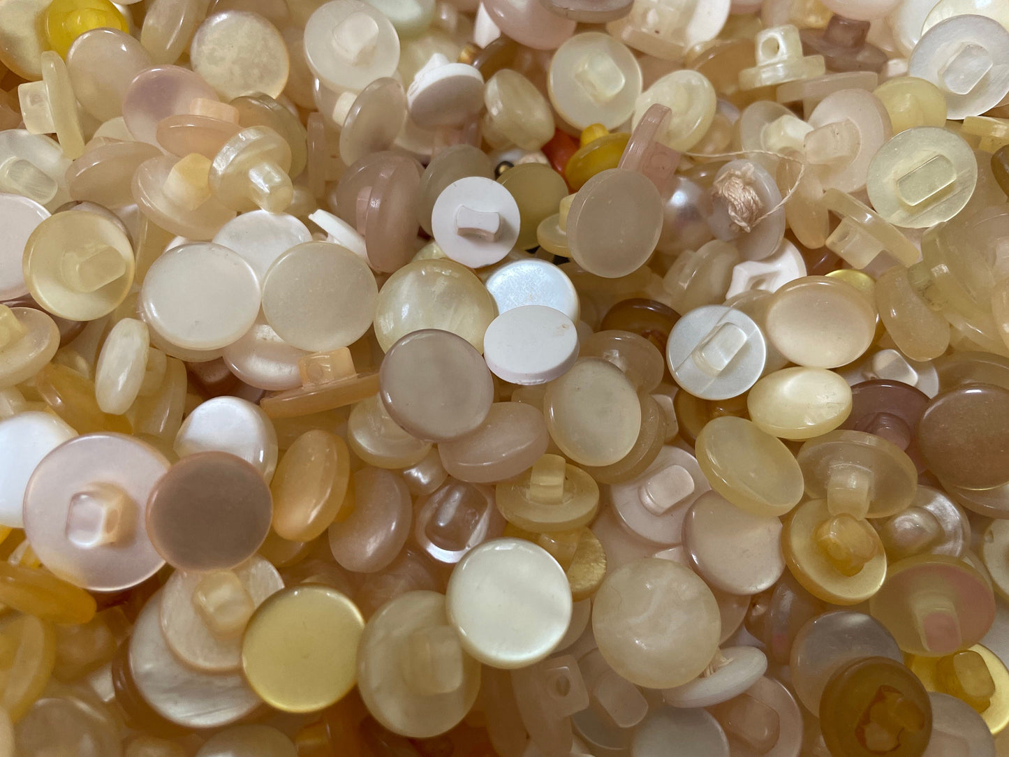 Light toned pearl finish grab bag mix of vintage buttons